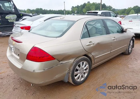 2006 Honda Accord 3.0 Ex z USA, uszkodzony, nr VIN 1HGCM66556A014598